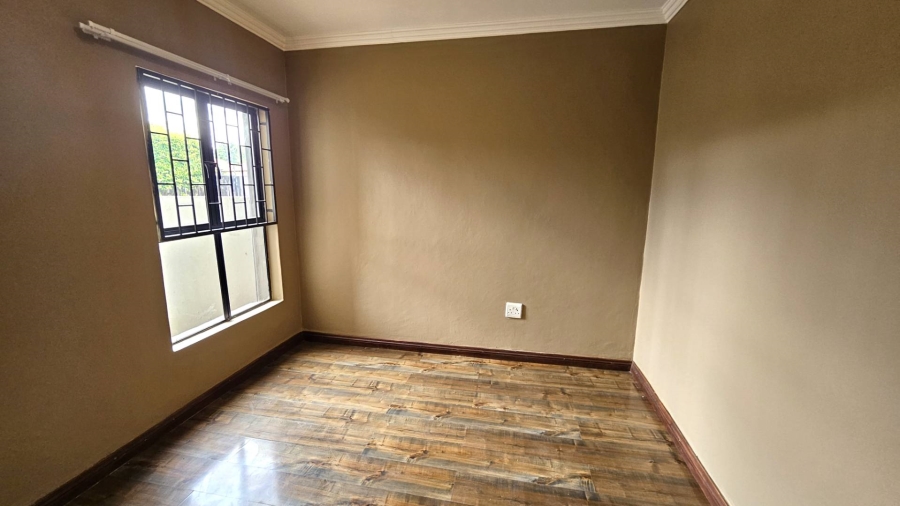 To Let 3 Bedroom Property for Rent in Melodie North West